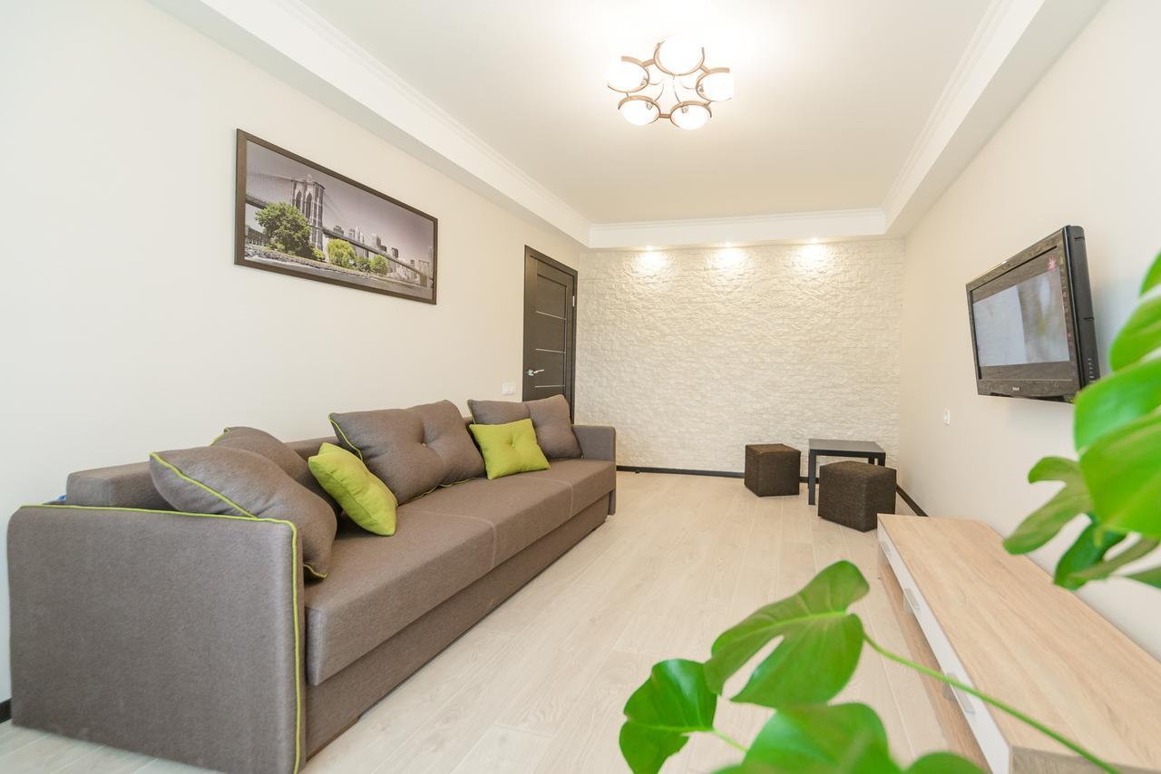 Artal Apartment On Iordanskaya 22 كييف المظهر الخارجي الصورة
